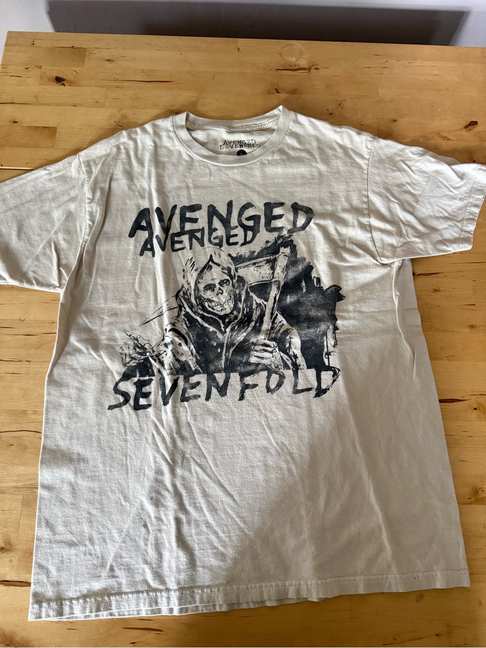 Avenged Sevenfold healing the world tour tee off-white/cream